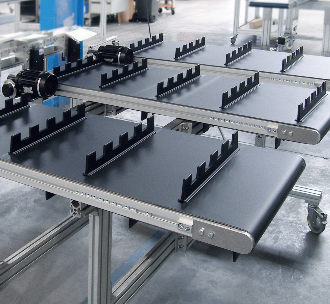 Convoyeur à bande robuste et polyvalent pour produits légers et moyennement lourds - GUF-P 2000 - MK Technology Group - personnalisable, robuste et flexible_7