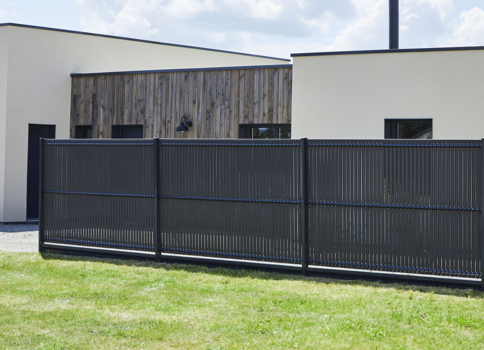 Plaque de soubassement en acier SOUBAX® - légère, résistante et design pour clôtures_7