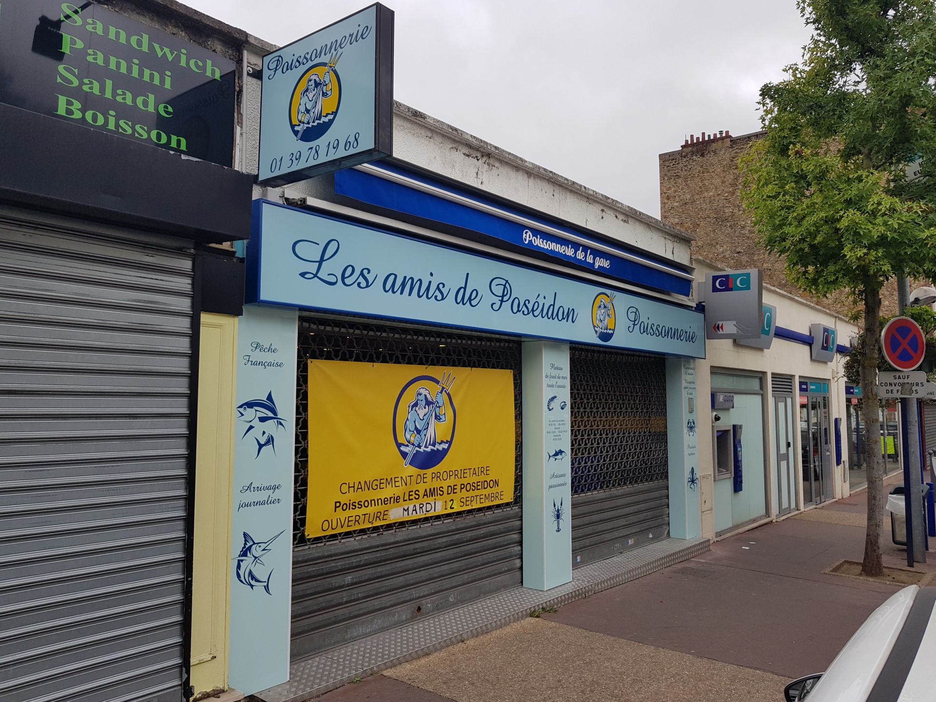 Caisson lumineux LED - fabrication sur mesure simple ou double face - enseignes de toiture ou drapeau_7