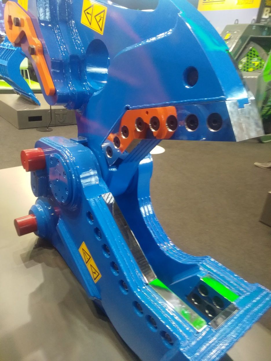 Multiprocesseur MK avec booster 750 bar - 4 modèles pour pelles de 18 à 65 tonnes - ONE-TP_7