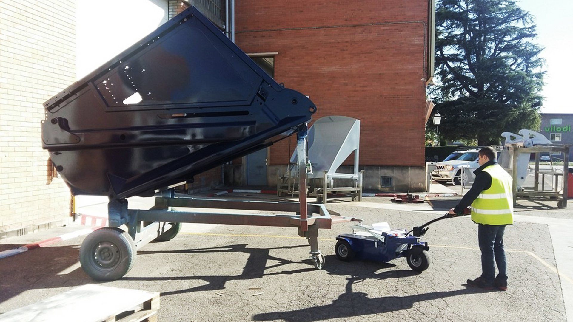 M6.5 - tracteur logistique - zallys - avec vérin électrique_7