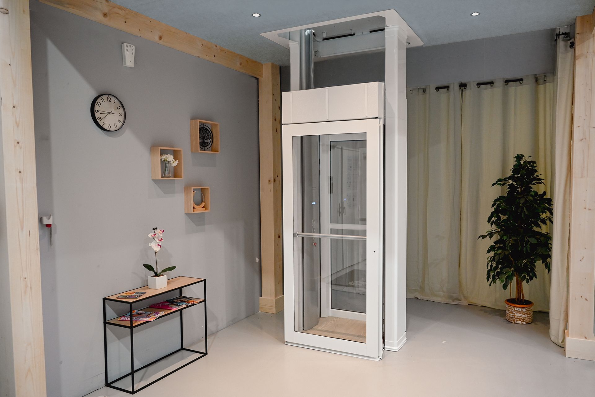Elévateur privatif,  compact et design - Savaria Luma_7
