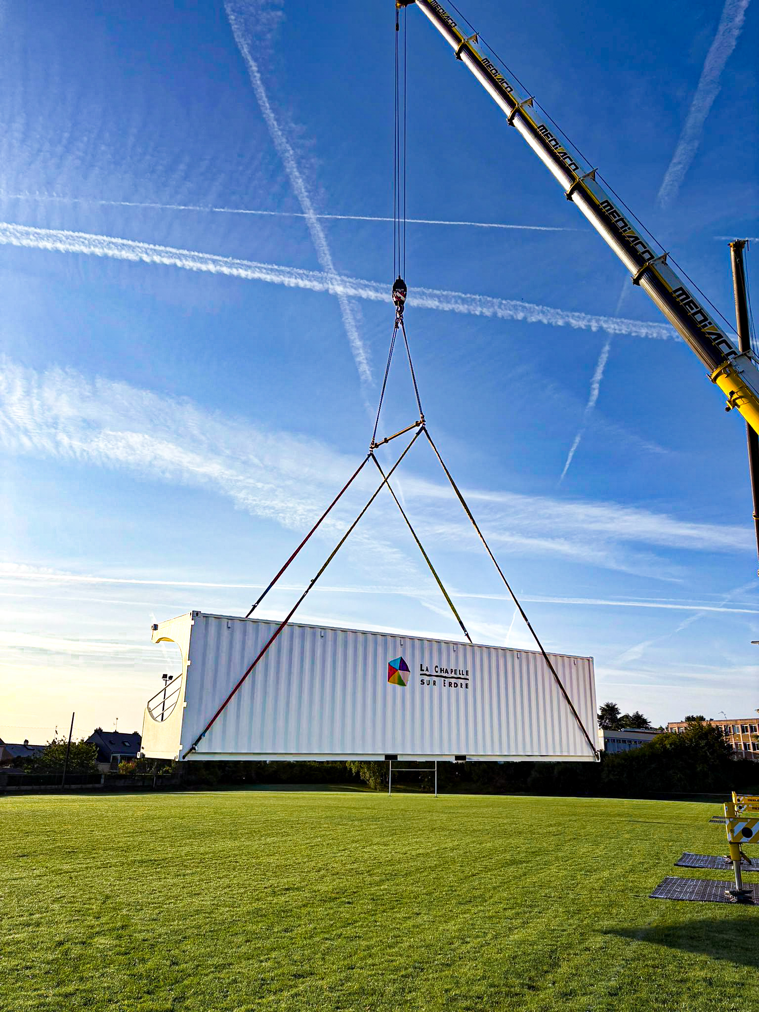 Container tribune 20 pieds ou 40 pieds robuste et modulable conçu pour les festivals, concerts, événements sportifs et autres manifestations_7