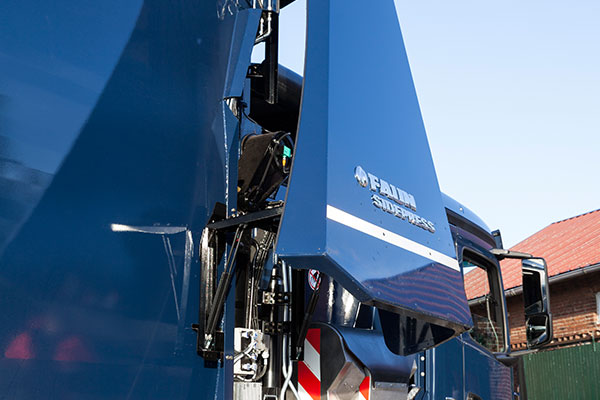 Bennes à Ordures Ménagères BOM - LATERO - chargement latéral automatisé - gain de temps - simplification de la collecte - écologie et performances énergétiques_7