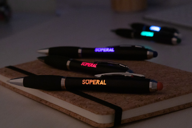 Stylo à bille stylet avec grip en caoutchouc - Led lumineuse pour gravure - Encre bleue_7