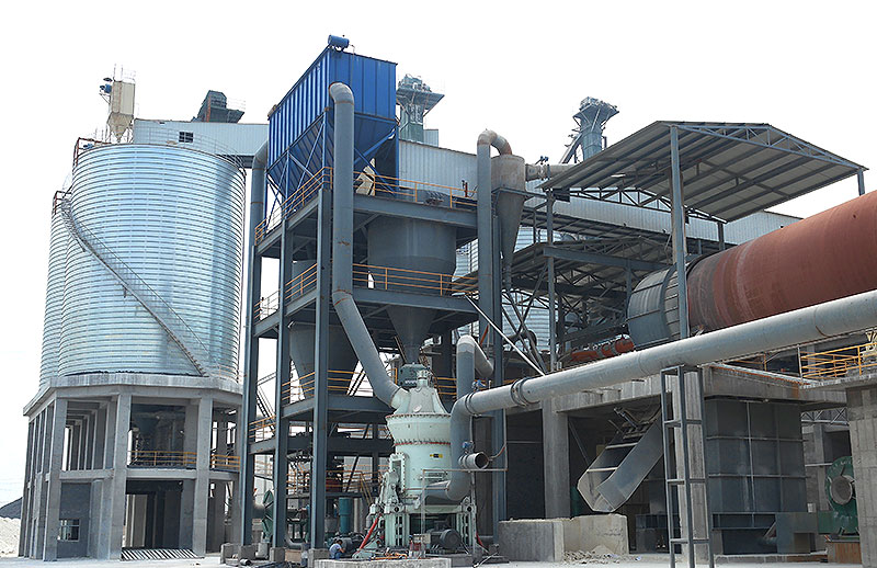 Moulin vertical 23 tonnes pour dolomite et calcaire - Granulométrie 74 µm - Équipement VM1900K_7