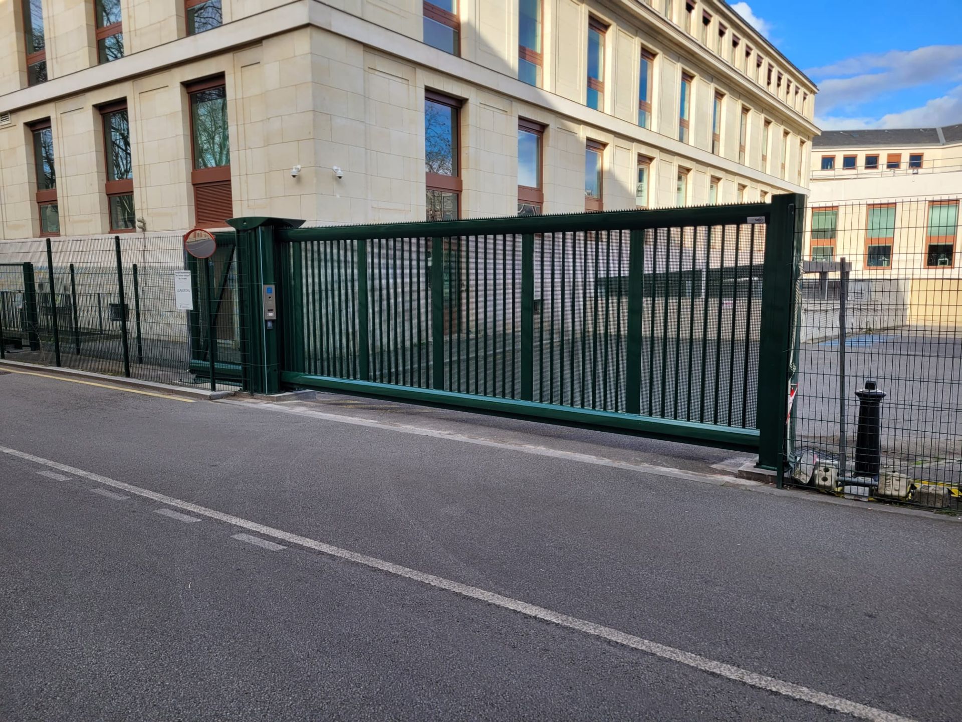 Portail autoportant rapide Ulmalu® 800 Rapid 50 - contrôle d'accès intensif - passage 4 à 8 m - motorisation industrielle_7