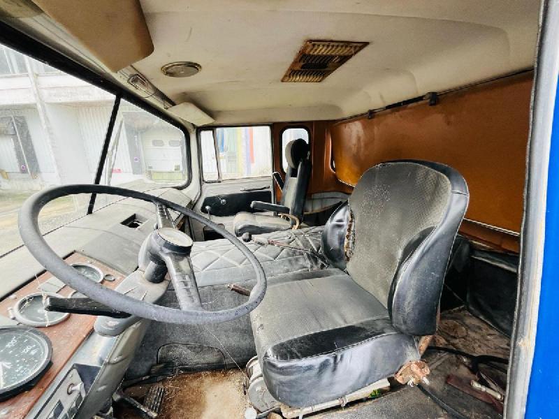 Berliet GR10 Camion grue PTAC15T_7