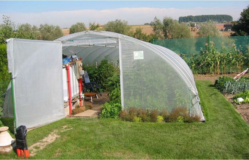 Serre de jardin avec aérations latérales des 2 côtés relevables par manivelles sur 0,70 m de hauteur - idéale pour les jardins de plus grande surface - SUPER_7