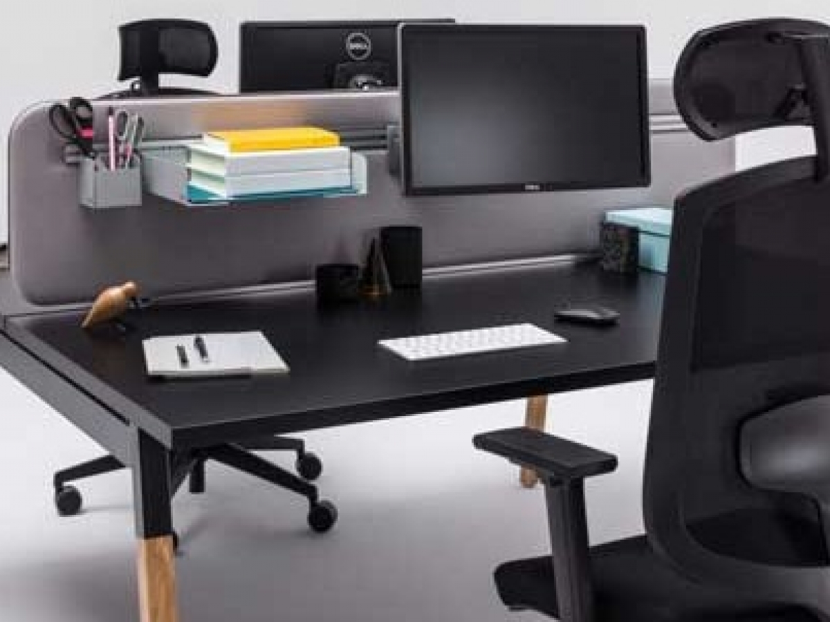 Bureau bench OGI W - style raffiné et minimaliste avec pieds en bois de frêne naturel_7