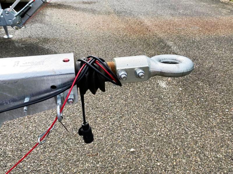 MOIROUD tr3500 3 essieux 3t5 neuve MOIROUD noire large_7