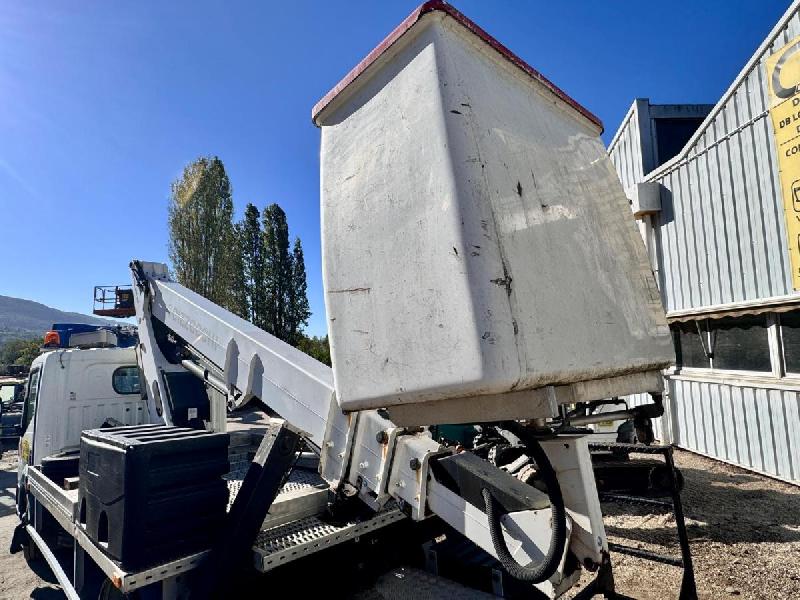 Nissan Cabstar 35.12 NT400_7
