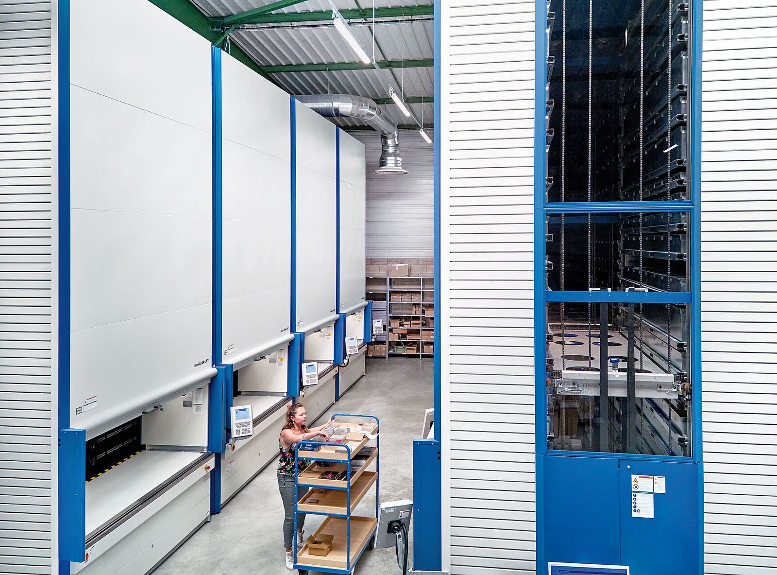 Tour de stockage Hanel LEAN-LIFT®, magasin souple, efficace et rentable pour la gestion des stocks_7