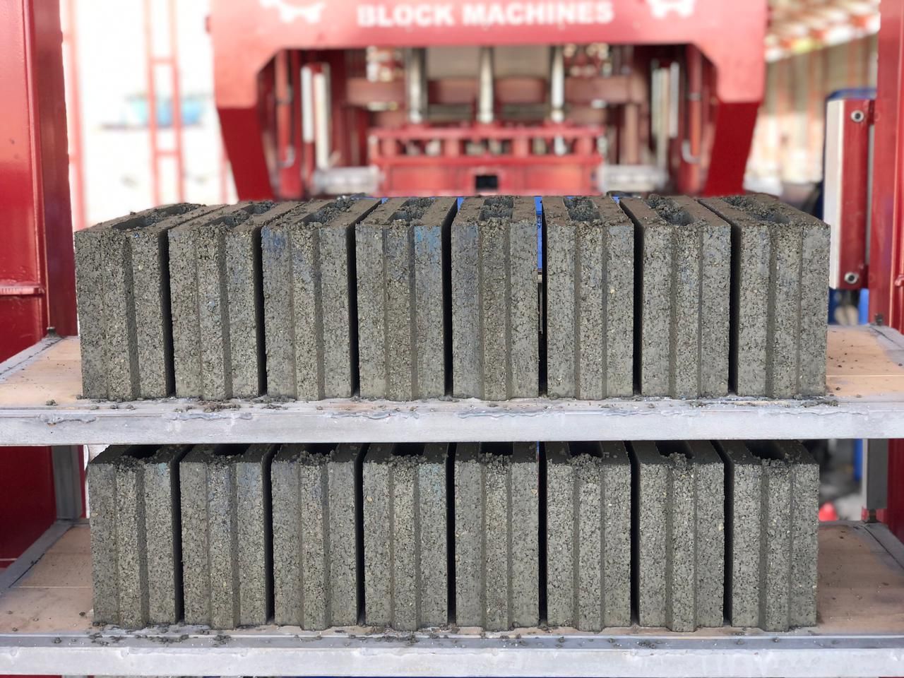 Machine à briquettes PRS-400 - pavés, bordures et blocs creux - semi-automatique, économie d'énergie_7