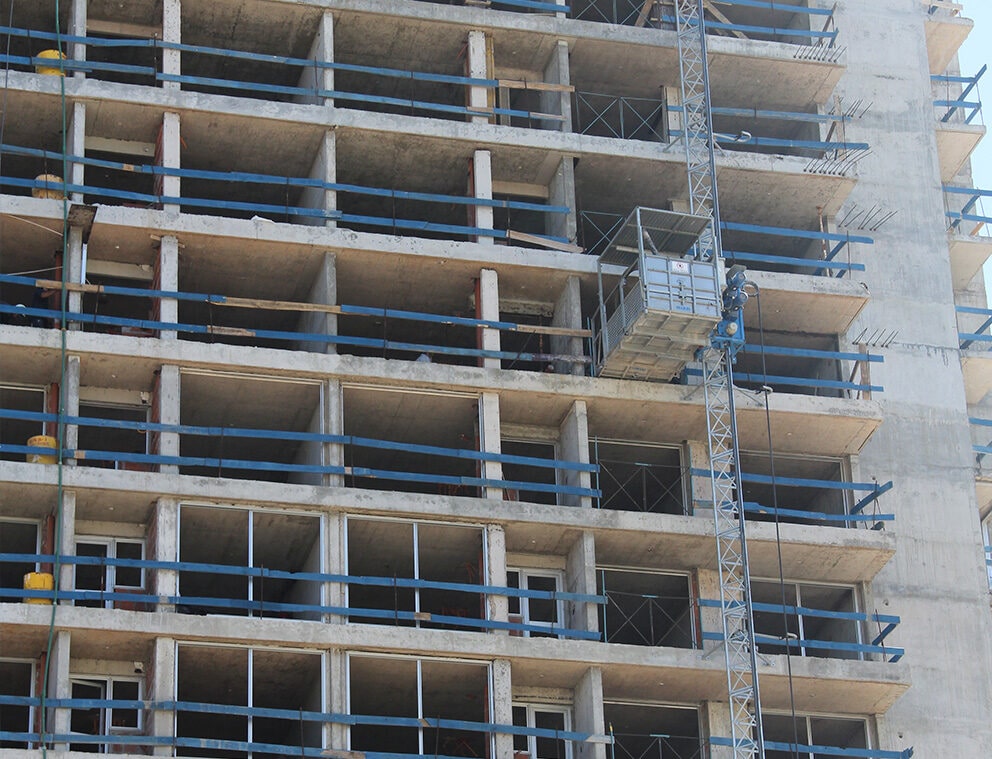Monte-matériaux avec personnel accompagnant pour plaques de plâtre  - PT 1000_7