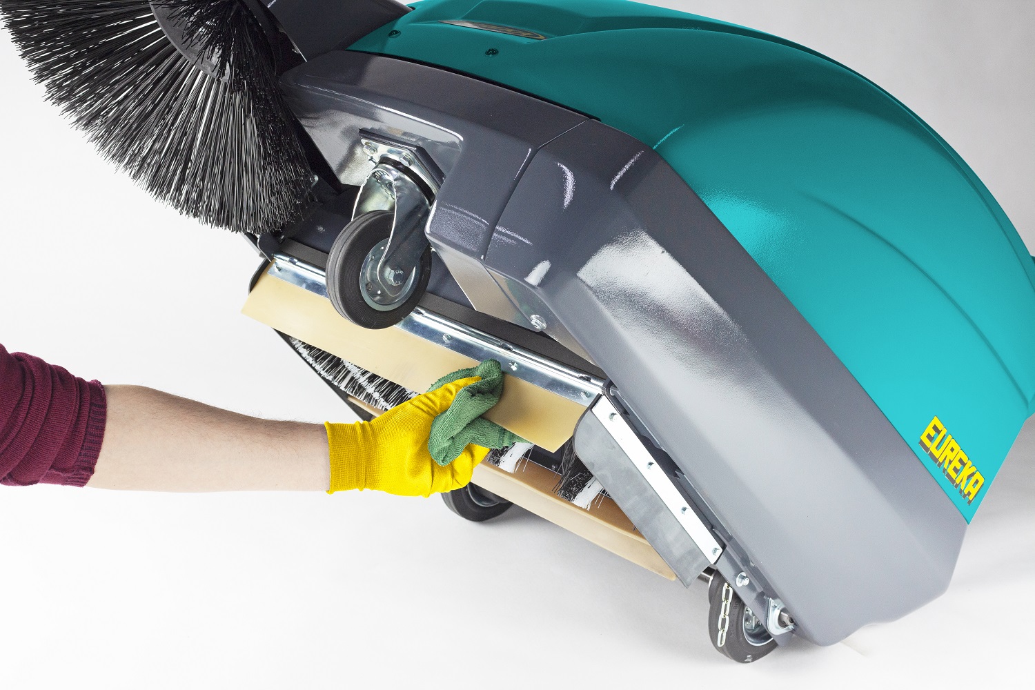 Balayeuse accompagnée Kobra - Nettoyage rapide des moyennes dimensions - Essence ou électrique silencieuse_7