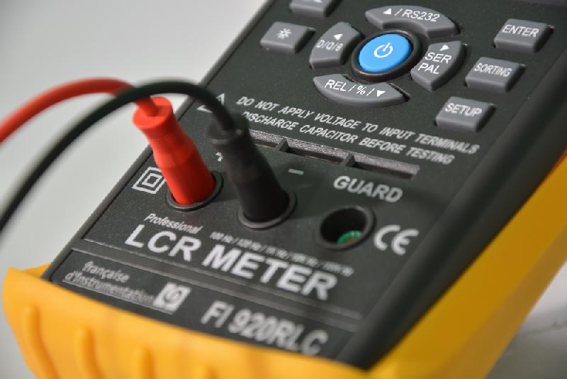 FI920RLC - Pont de mesures RLC portable avec fonction SmartCheck et palpeur frontal pour connexion directe_7