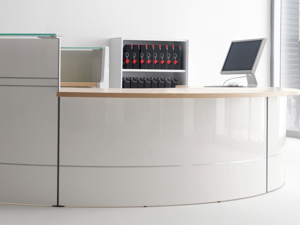 Banque d'accueil d'angle modulaire, idéale pour les espaces d'accueil professionnels - QUADRA_7