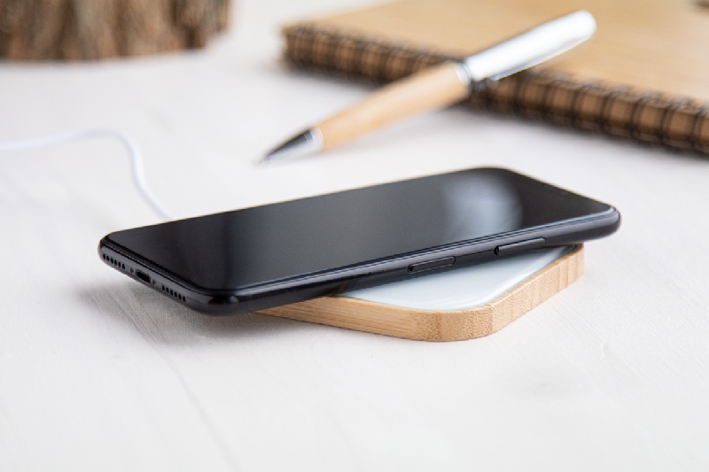 Chargeur rapide sans fil 10W - boîtier en bambou et surface en verre trempé - câble USB inclus_7