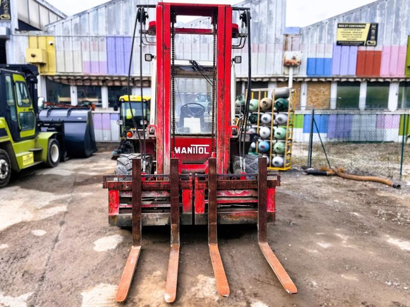 Manitou MC 40 CP Chariot élévateur 4T tout-terrain_7