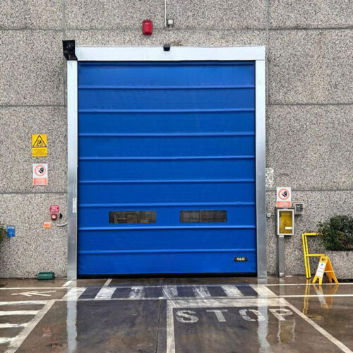 Porte à empilement rapide robuste VertiGO - grande résistance au vent - fermeture jusqu'à 22 m de largeur_7