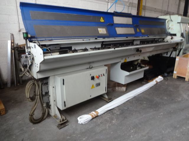 Tour CN Biglia B501YS avec broche secondaire et mandrin à mors