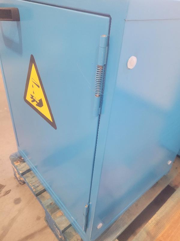 Armoire de sécurité pour produits corrosifs AC30_7