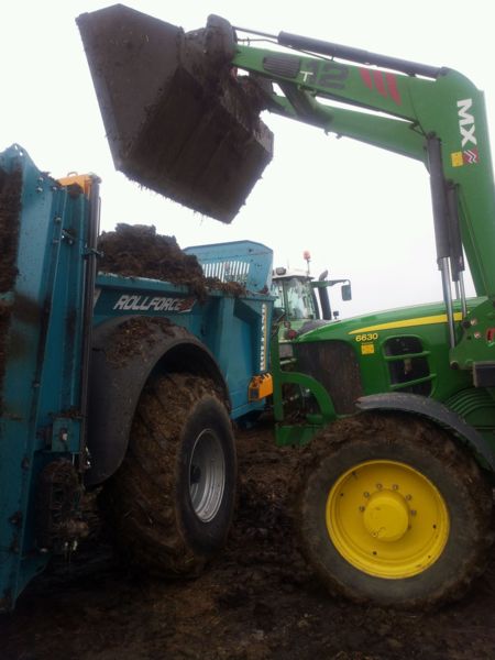 Épandeur Rolland Rollforce - Gamme innovante de 7 à 22m3 avec précision d'épandage et design optimisé_7