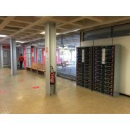 Station de rechargement pour téléphones et tablettes avec intensité de charge contrôlée