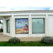 Vitrophanie sur mesure, idéal pour transformer une vitrine en une grande surface d'affichage imprimée - OUEST ENSEIGNES_8