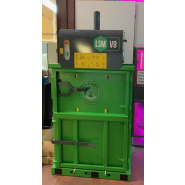 Presse à balles moyenne V8 pour concessions automobiles - Gestion propre des déchets d'emballage et d'atelier._7