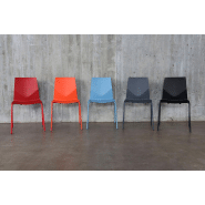 Chaise empilable Fourcast2® Line - dossier flexible en V, 8 couleurs disponibles, patins en téflon_7