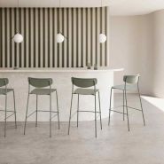 LEA - Chaise empilable esprit rétro, confortable et polyvalente pour réunion ou restaurant_7