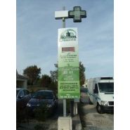 Totem d'intérieur ou d'extérieur sur mesure, idéal pour les boutiques - OUEST ENSEIGNES_7