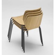 Banc poutre avec structure en acier et coques en bois multiplis