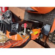 Mini-pelle adaptée aux nouvelles normes européennes