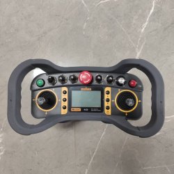 Robot débroussailleur à chenilles radiocommandée - Pour fléaux - Moteur Briggs & Stratton 23 CV - Pour pentes jusqu'à 45° - Panter X