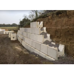 Bloc modulaire droit ou incliné à à 15° ou 22°, sans fondation béton - BETOTITAN XL - Pomel Beton