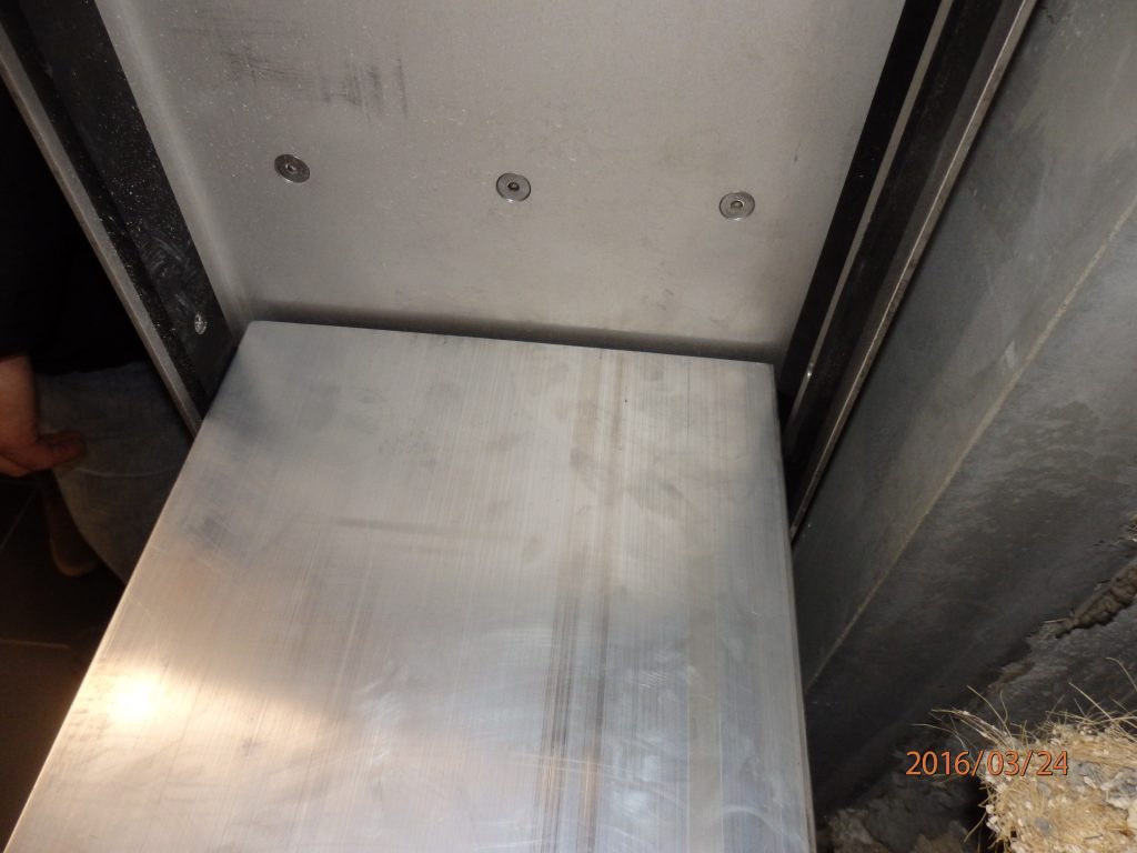 Dispositif anti-inondation démontable non mobile submersible - Flo-Dem 100 - 4 côtés - Protection sur mesure pour locaux et parkings_8