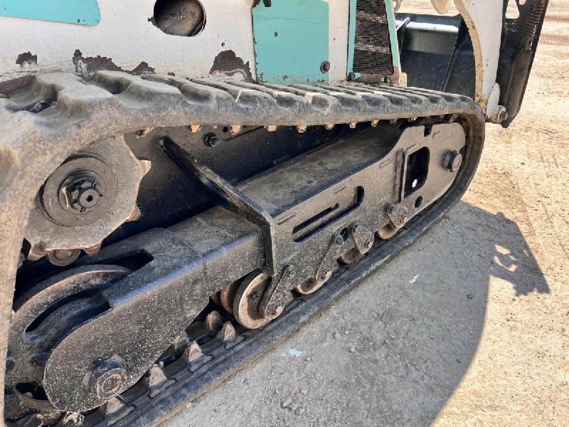BOBCAT mt55 mini chargeuse skid a chenille_8