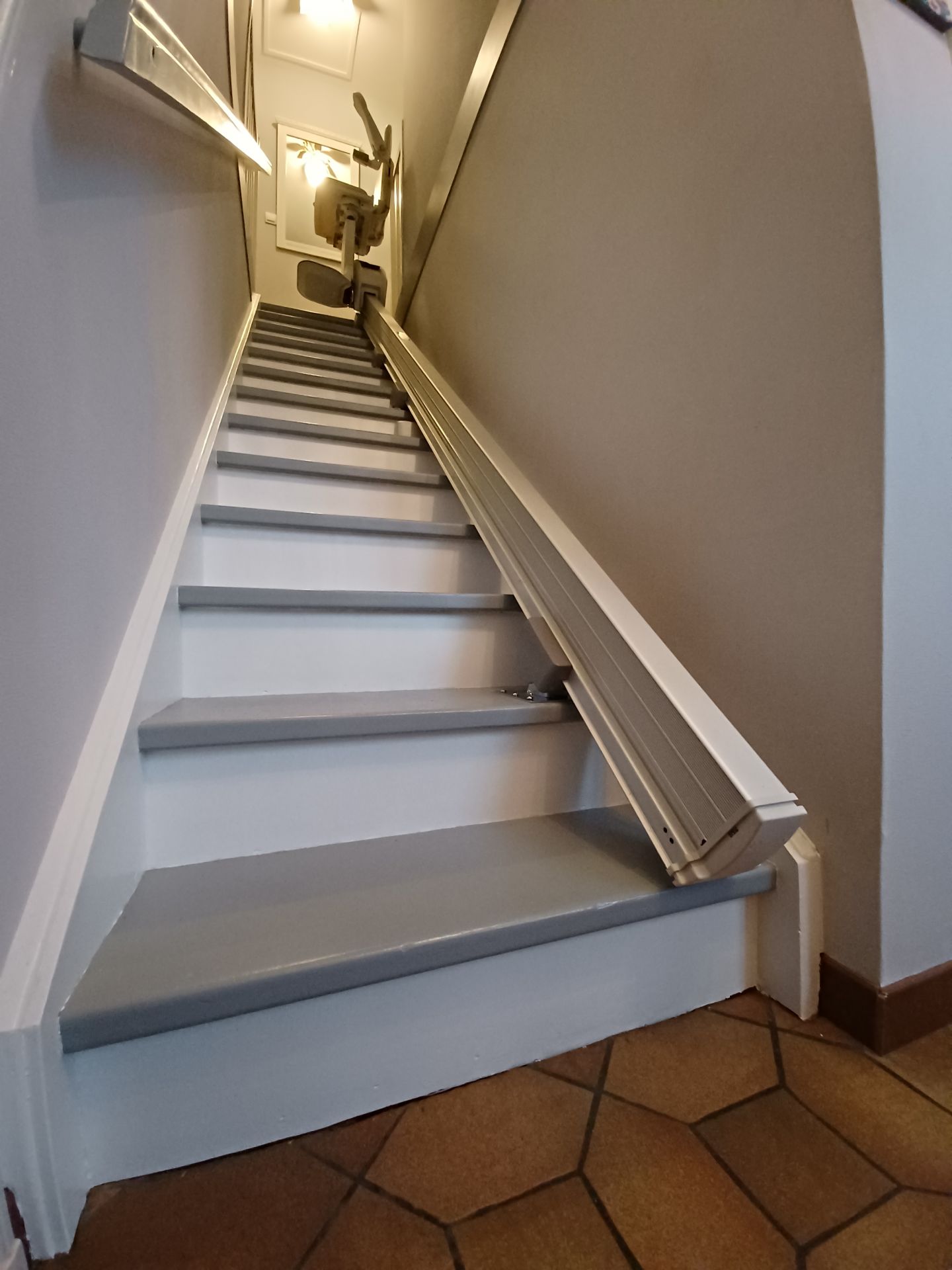 Monte-escalier Handicare 1100 installé par NG Services