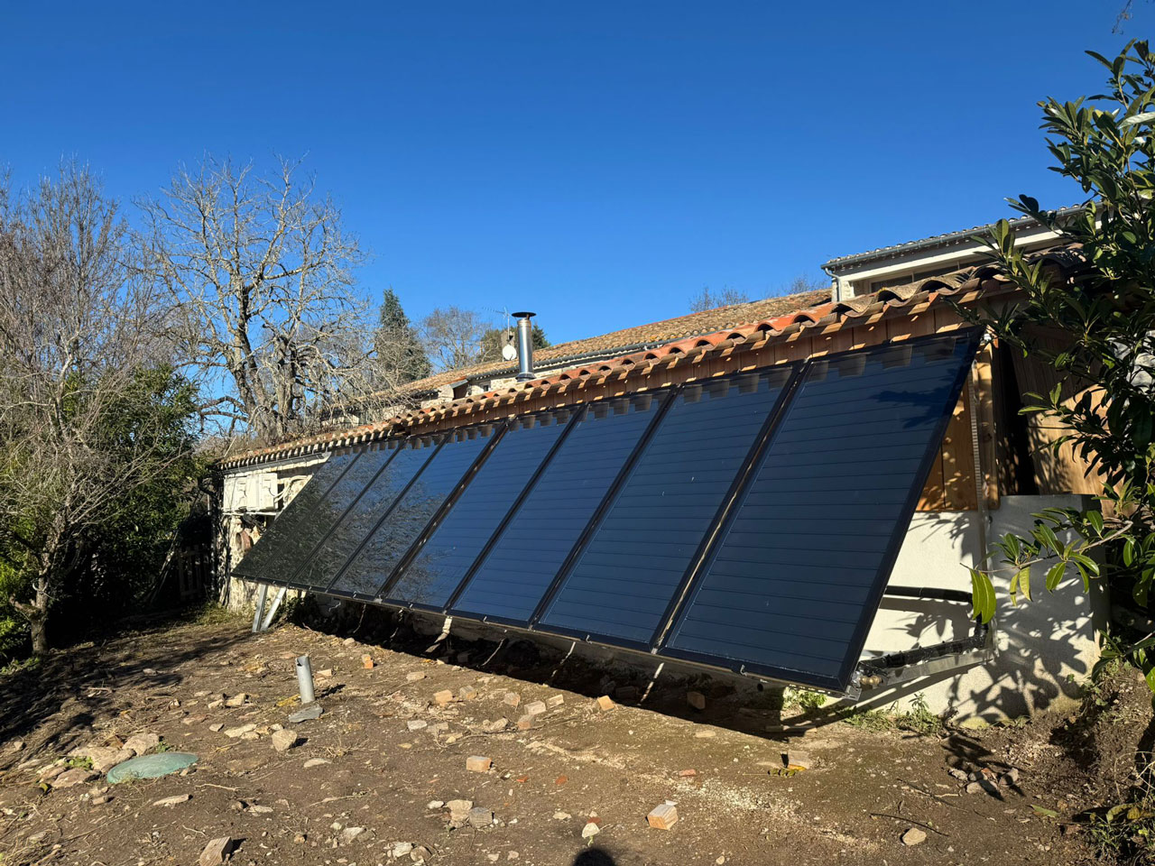 Panneaux solaires thermiques haut de gamme - Capteurs isolés par laine de roche et sous-vide à plan vitré rechargeable_8