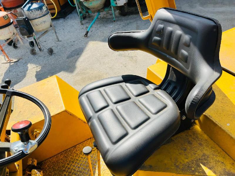 PORTHOS Chariot élévateur D20_8