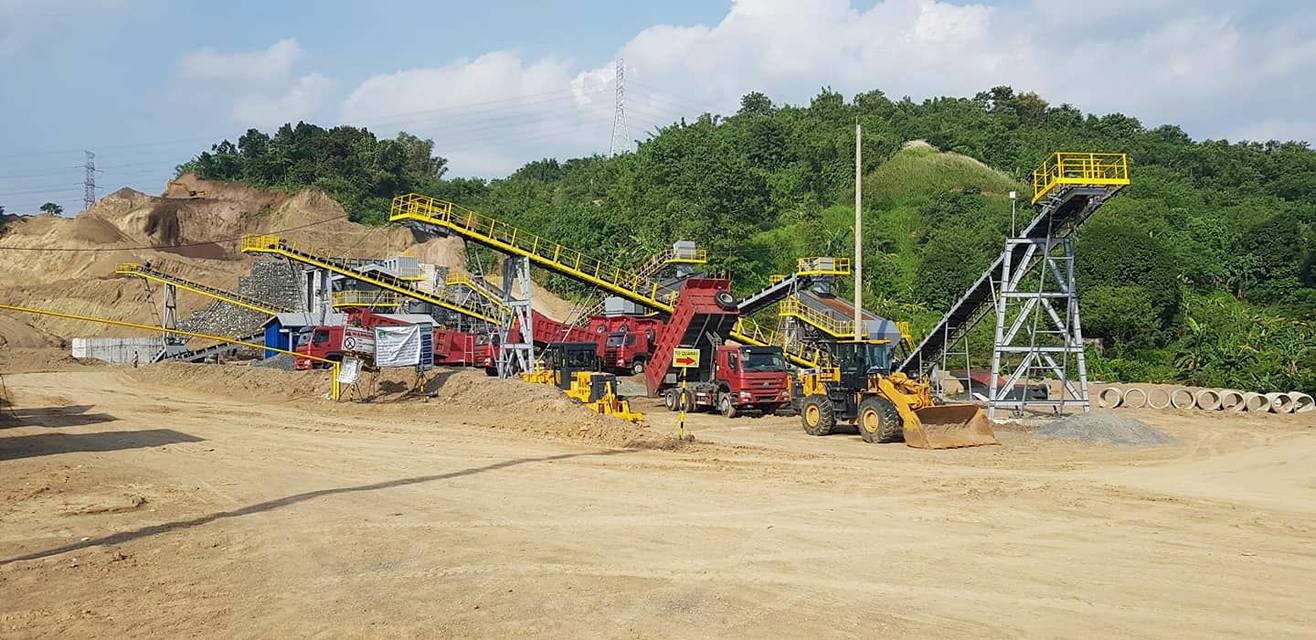 Concasseur industriel pour pierres naturelles comme le granite
