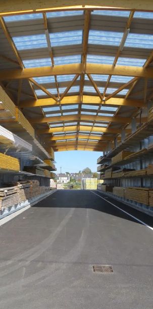 Bâtiment de stockage à structure autoportante pour vos besoins d'entreposage et de  rayonnage_9