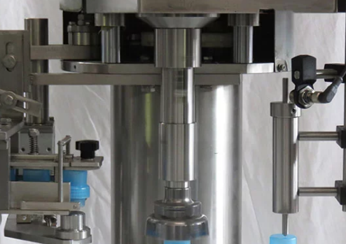 Machine automatique pour le remplissage et la fermeture des flacons et des pots de petites contenance - 1000 à 6000flacons /h -MICROBLOC_8