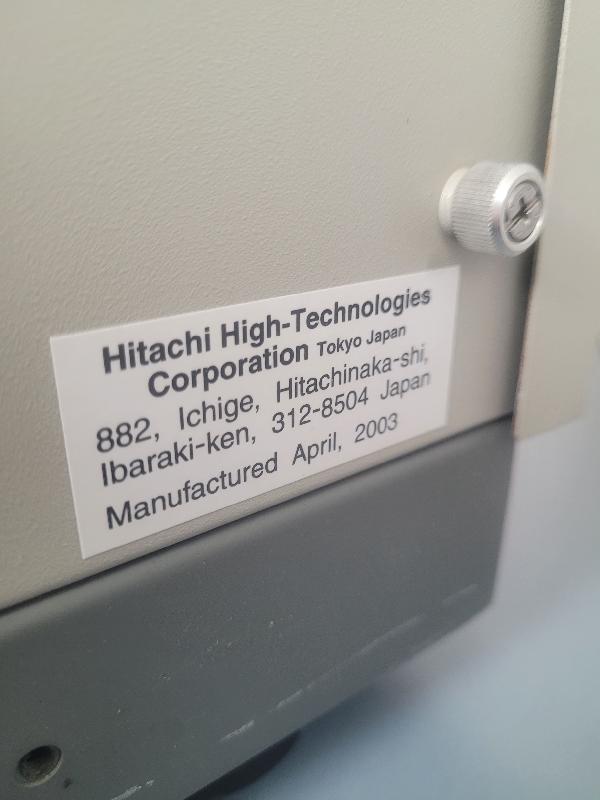Analyseur génétique Applied Biosystems Hitachi 3130XL_8
