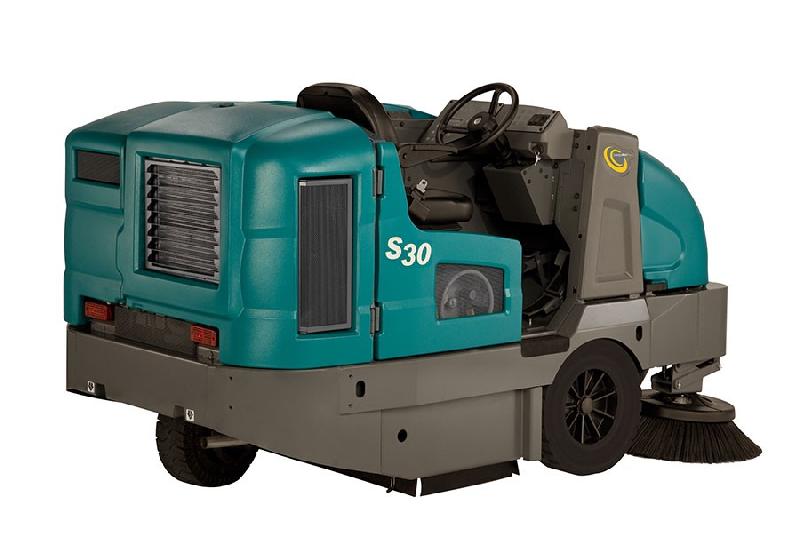 S30 Balayeuse TENNANT autoportée de taille moyenne_8