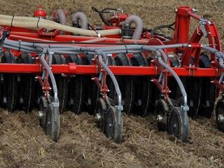 Décompacteur agricole HE-VA pour ameublissement sans mottes