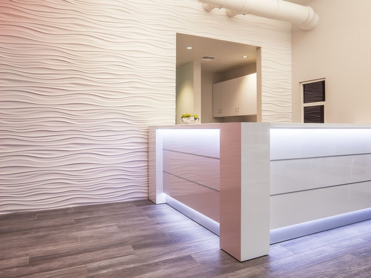 Banque d'accueil moderne et lumineuse à éclairage LED - VALDE - avec configurations ergonomiques et options sur mesure_8